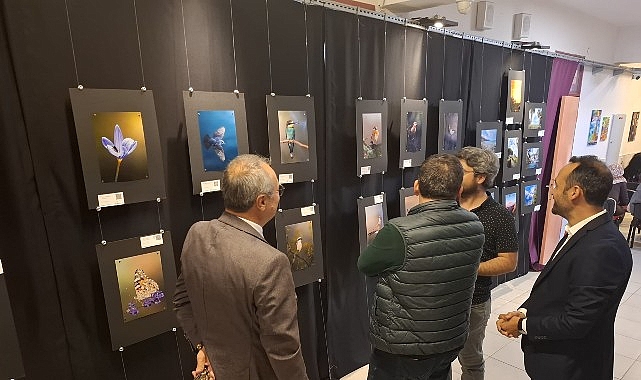 Manisa Büyükşehir Belediyesinden Tıp Bayramı’na Özel Işıklandırma