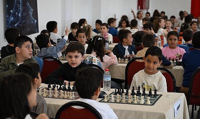 İZMAR’ın 22’nci mağazası Osmangazi’de açıldı