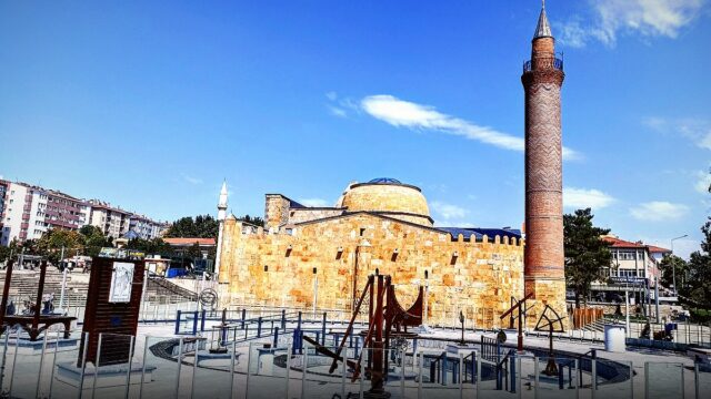 Cacabey Meydanın'da Kadın Kooperatifleri Fuarı Açıldı! Kadın Emeği Kırşehir’de Bir Araya Geldi