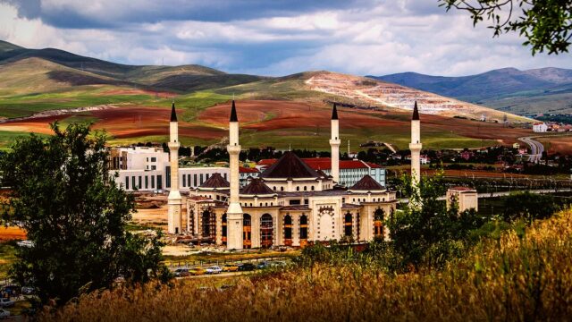 Kırşehir’de Köy Yolları İçin Saha Faaliyetleri Devam Ediyor