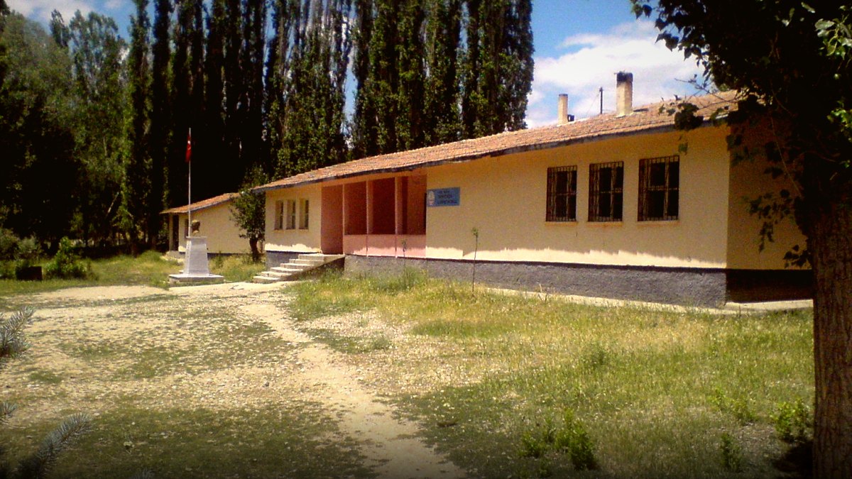 KIRŞEHİR’DE ÖĞRENCİLER İÇİN YEMEKHANE HAZIRLIKLARI İNCELENDİ