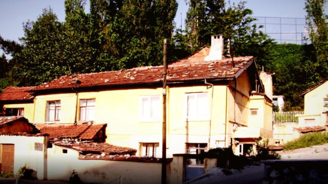 KIRŞEHİR’İN TARİHİ KALEHÖYÜK’ÜNDE YANGIN ÇIKTI