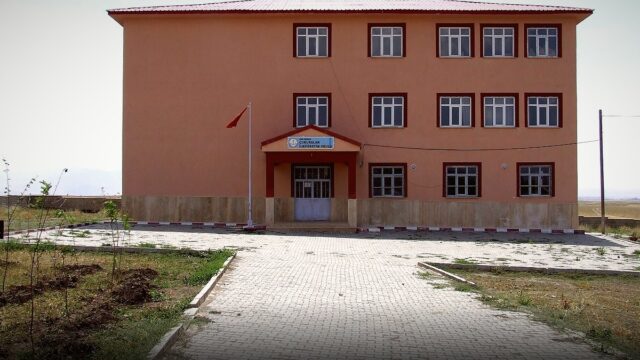 Mucur İlçe Millî Eğitim Müdürü Pınar’dan Okul Ziyareti